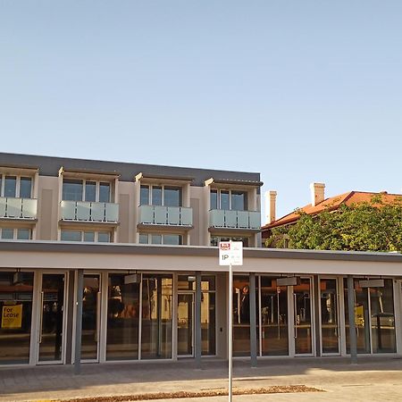 Semaphore Splash Apartments Port Adelaide Екстериор снимка