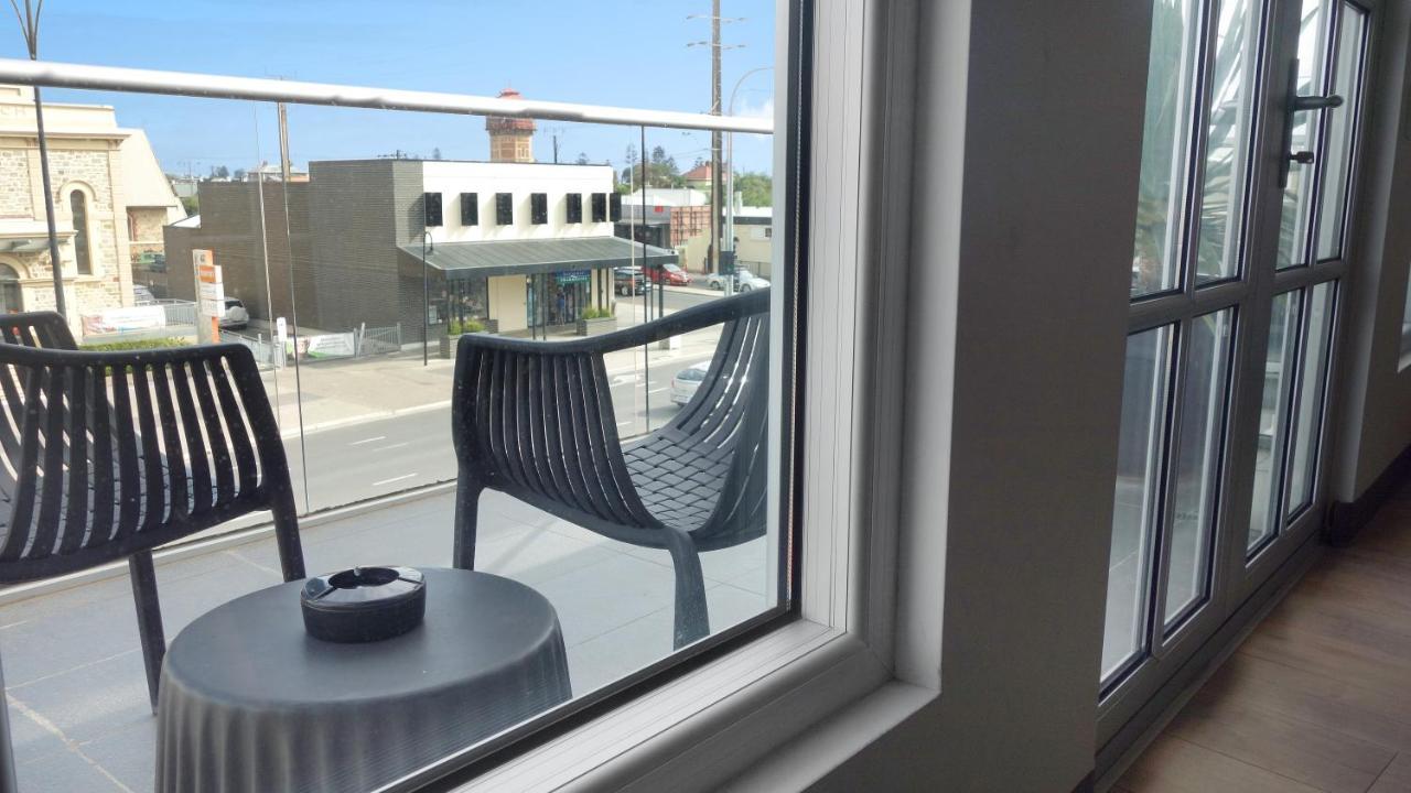 Semaphore Splash Apartments Port Adelaide Екстериор снимка