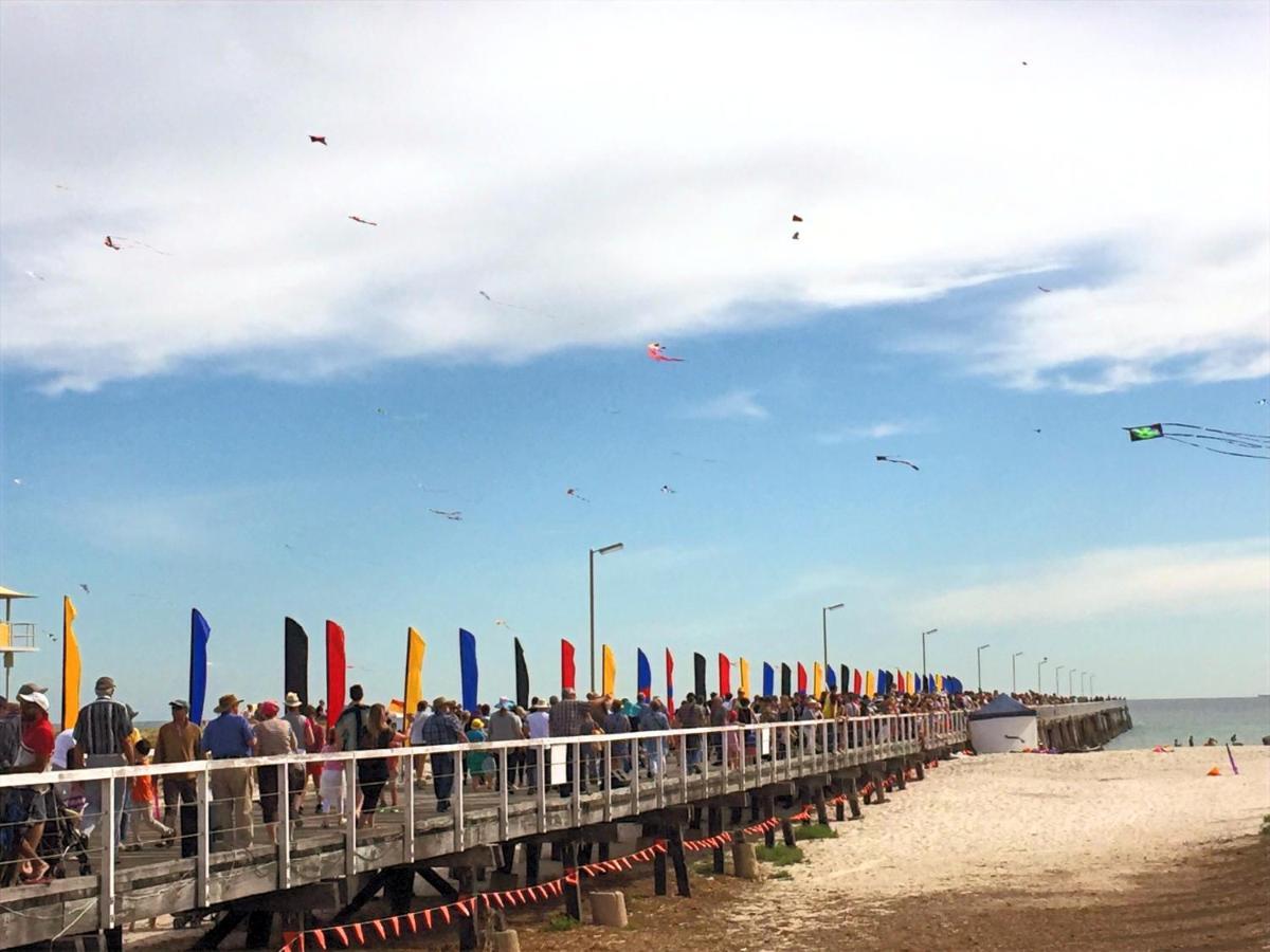 Semaphore Splash Apartments Port Adelaide Екстериор снимка